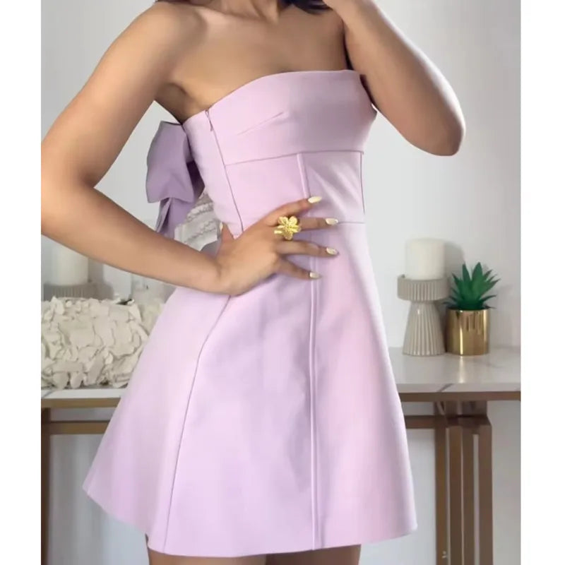 Vestido Mini Tomara-que-Caia Rosa com Laço nas Costas