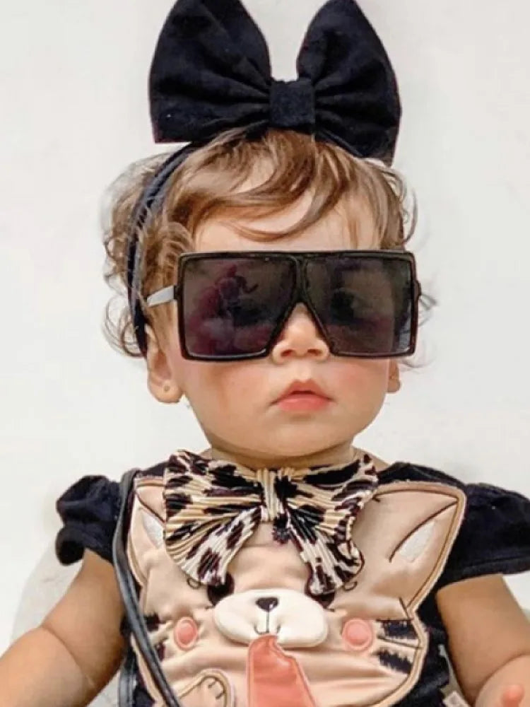 Mini Fashionistas: Óculos de Sol Quadrados para Bebês